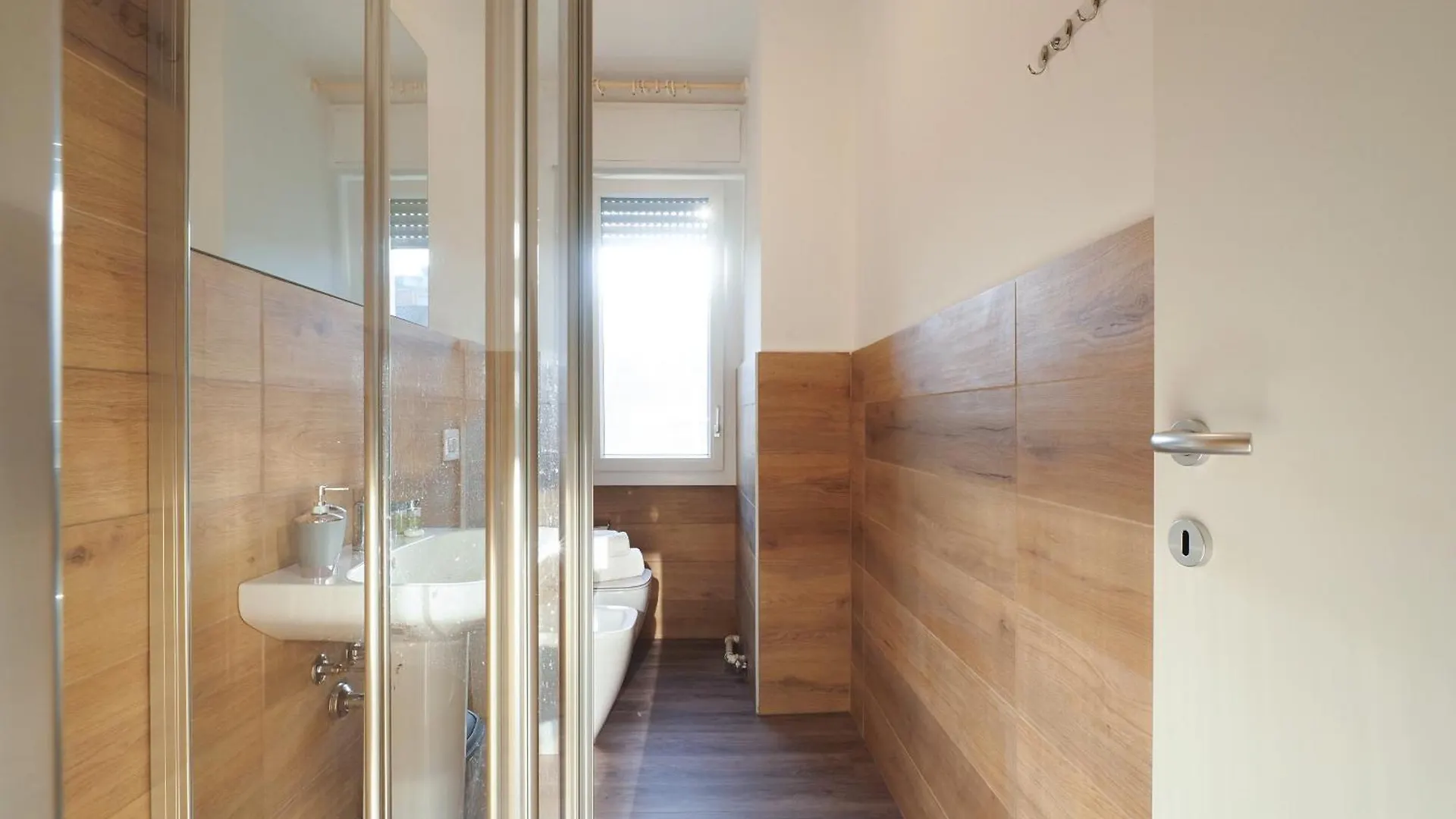 Guest house Contempora Apartments - Camera Plana B Milan Italy