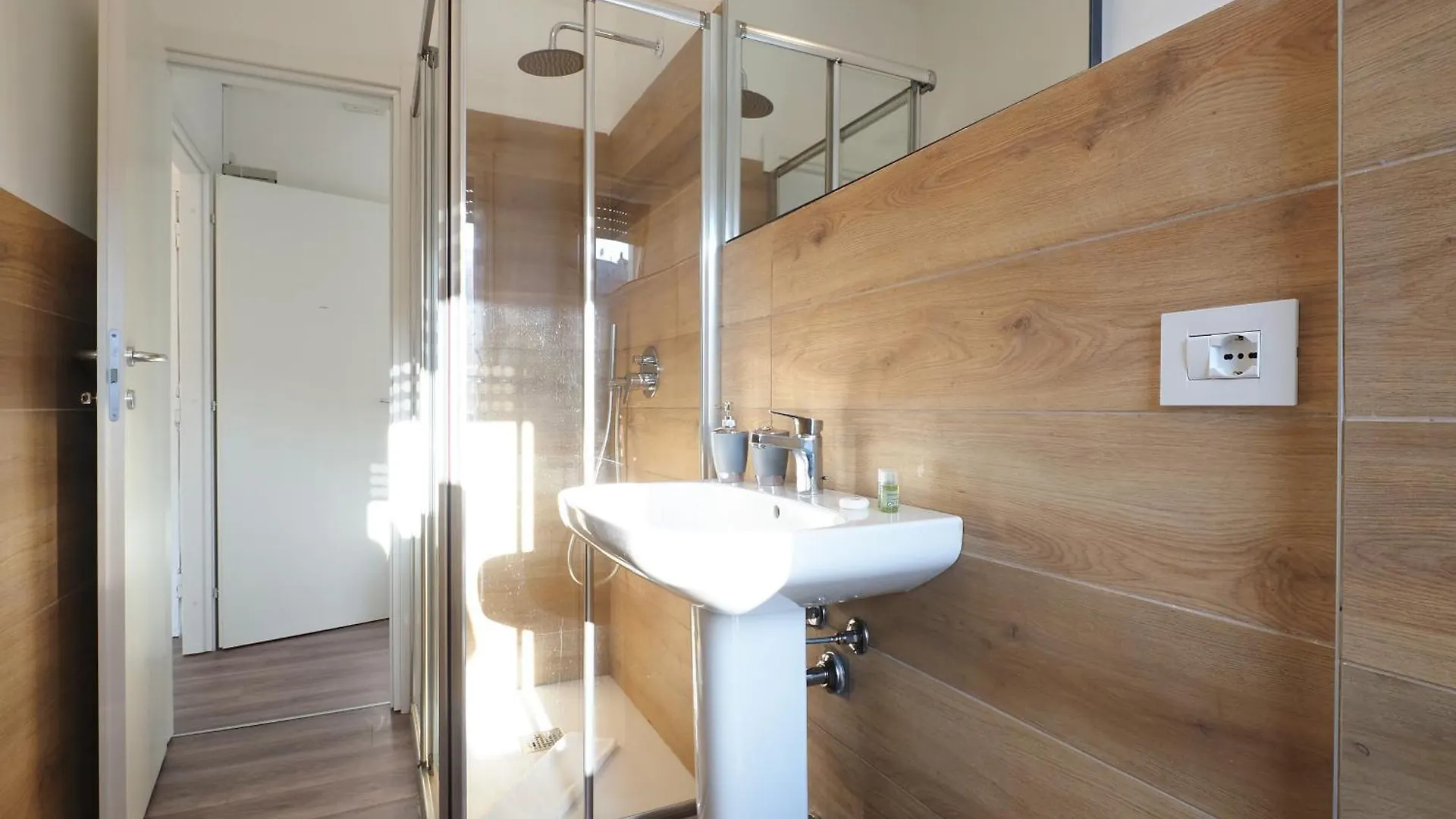 Guest house Contempora Apartments - Camera Plana B Milan
